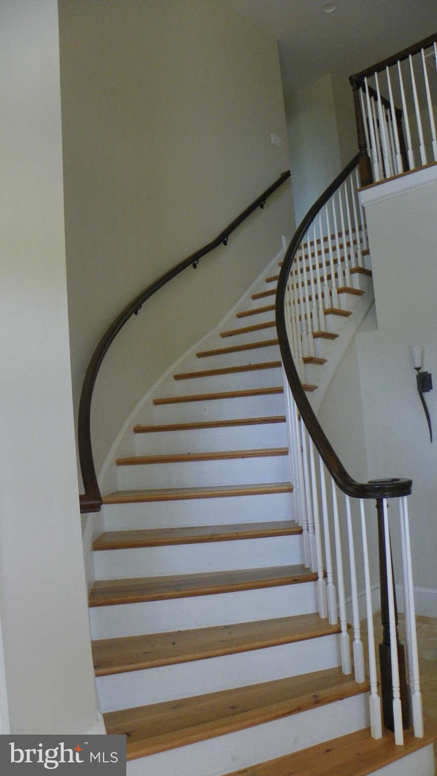 3582 Lea Road Delaplane, VA 20144 - Photo 8 of 29 staircase