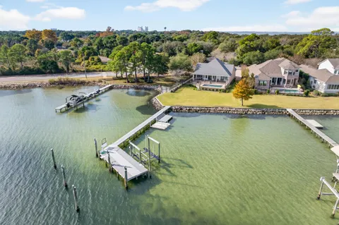 $3,049,900 | 901 Peacock's Point Drive, Destin, FL 32541