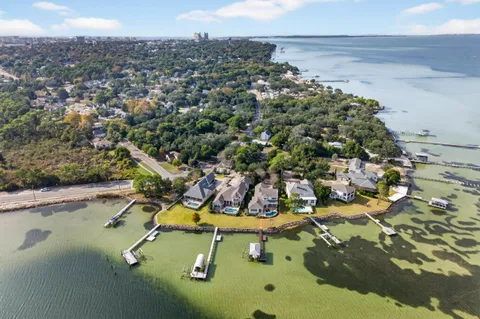 $3,049,900 | 901 Peacock's Point Drive, Destin, FL 32541