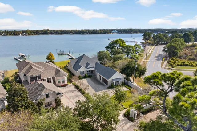 $3,049,900 | 901 Peacock's Point Drive, Destin, FL 32541