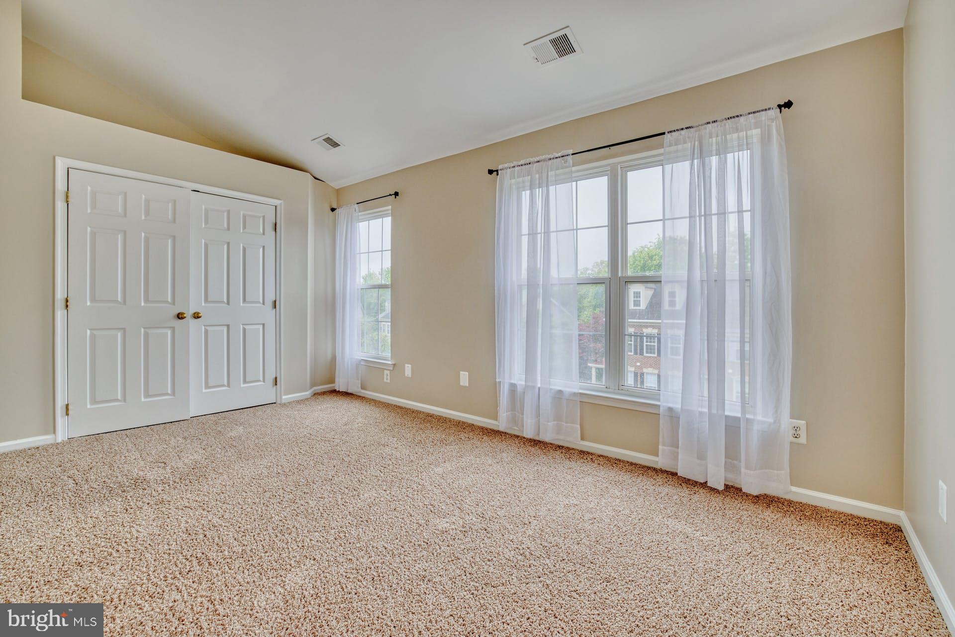 11482 Heritage Commons Way Reston, VA 20194 - Photo 23 of 32