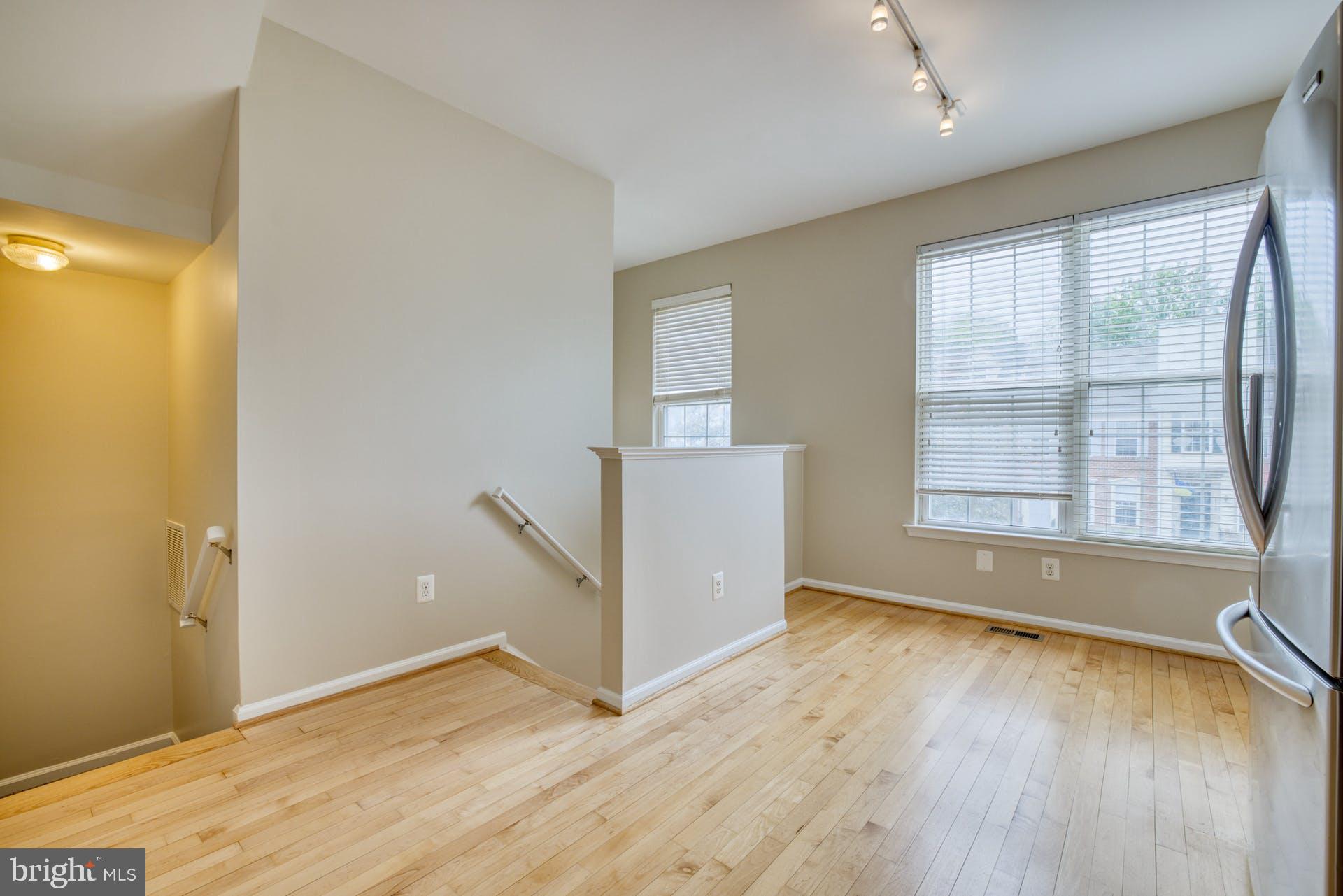 11482 Heritage Commons Way Reston, VA 20194 - Photo 7 of 32 Freshly painted interior