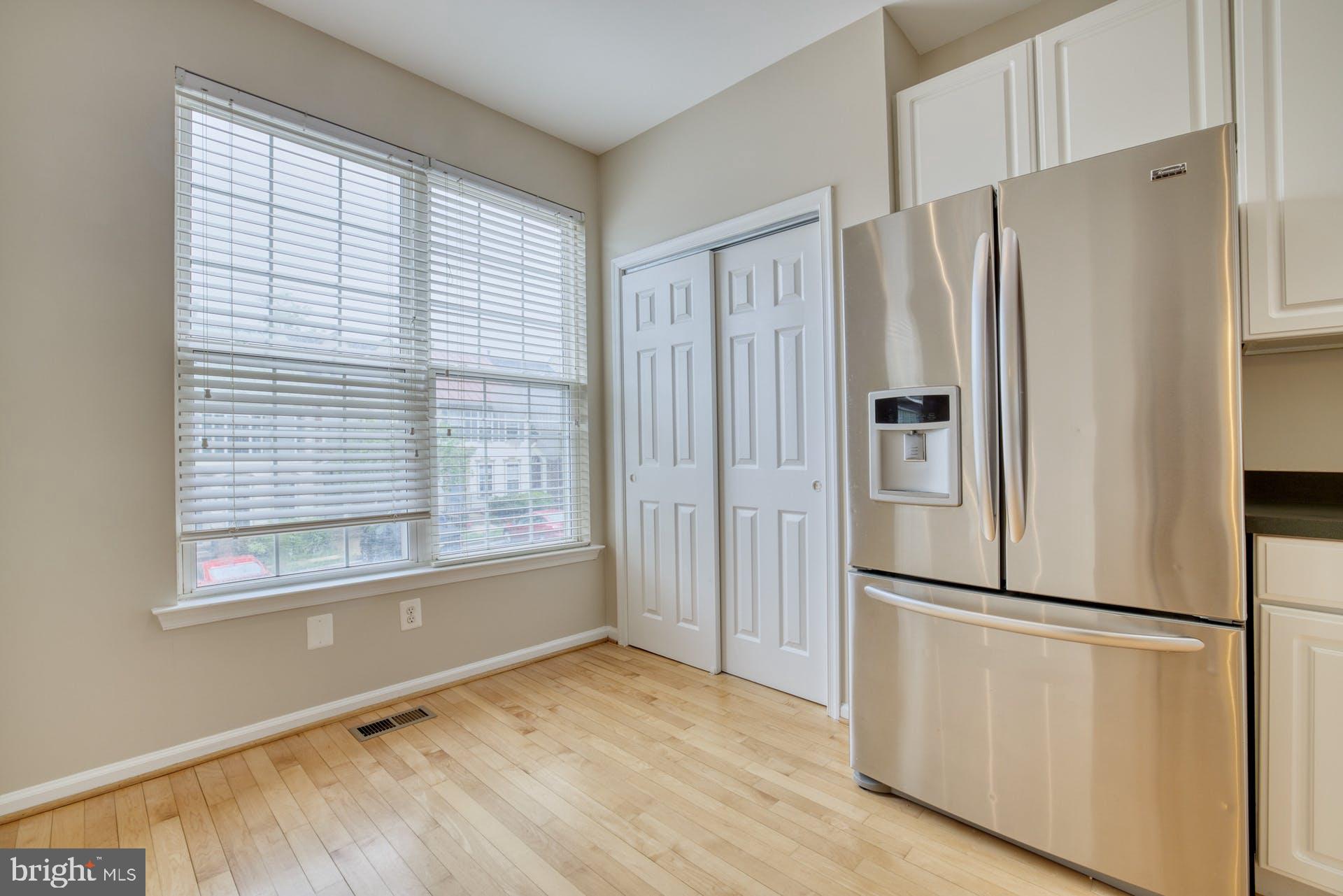 11482 Heritage Commons Way Reston, VA 20194 - Photo 8 of 32 French door refrigerator