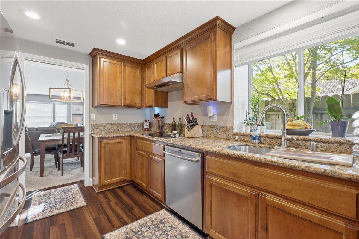 4072 Alex Lane Carmichael, CA 95608 - Photo 15 of 35