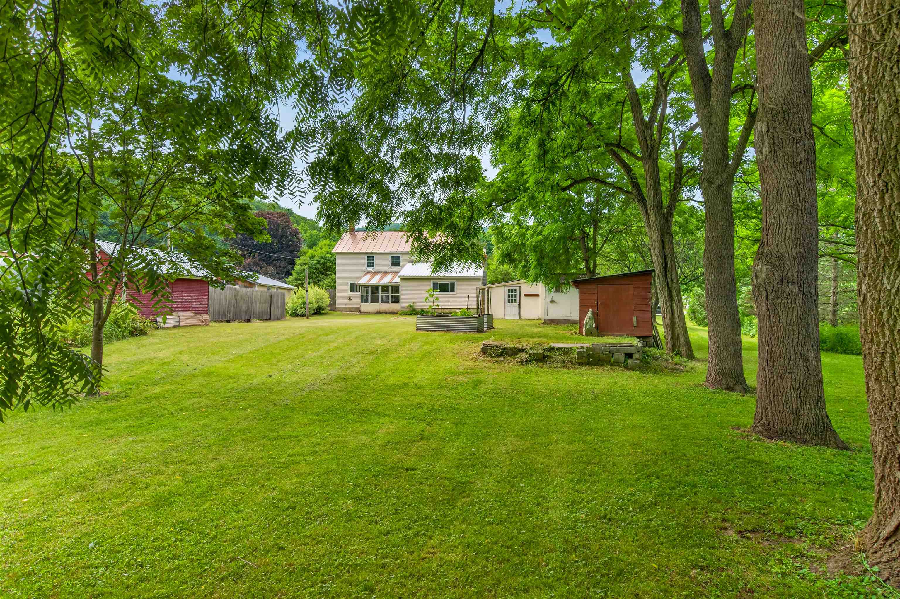 2 Willow Street Proctor, VT 05765 - Photo 13 of 48