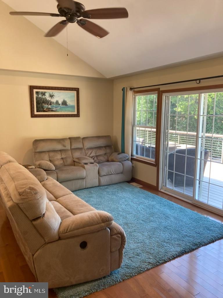 375 Perkintown Road Pedricktown, NJ 08067 - Photo 6 of 29 Livingroom