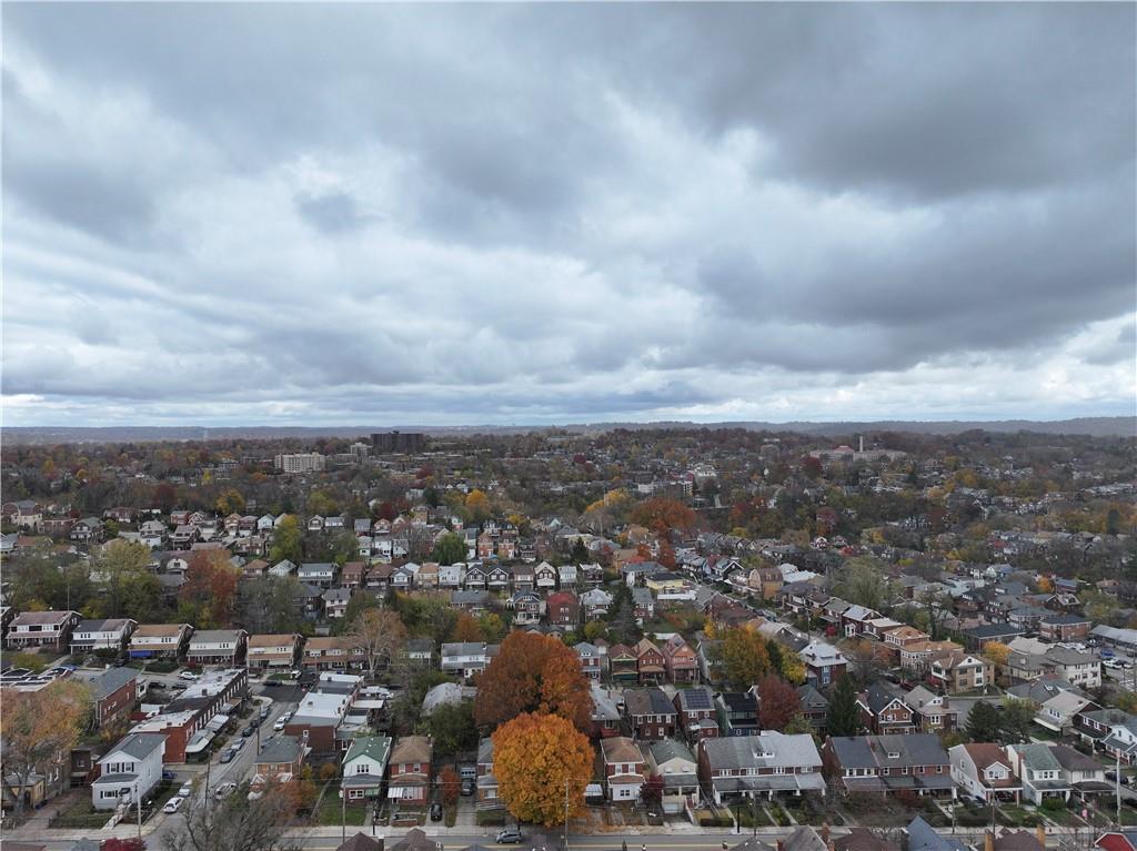 939 Delevan Street Pittsburgh, PA 15217 - Photo 34 of 36 an aerial view of multiple house