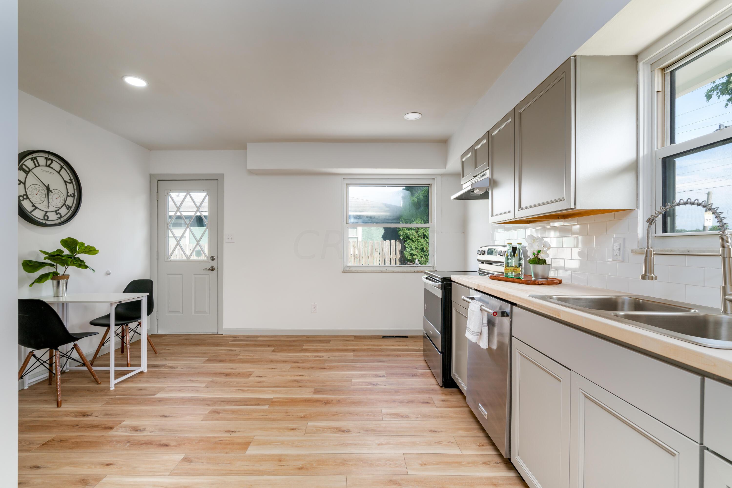 466 Williams Road Columbus, OH 43207 - Photo 4 of 21 DSC01162-Edit