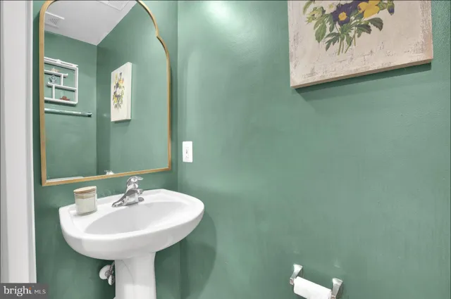 $599,999 | 25336 Sweetness Terrace, Aldie, VA 20105