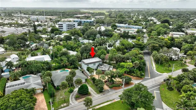 $875,000 | 80 Southeast St Lucie Boulevard, Stuart, FL 34996