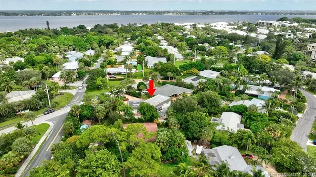$875,000 | 80 Southeast St Lucie Boulevard, Stuart, FL 34996