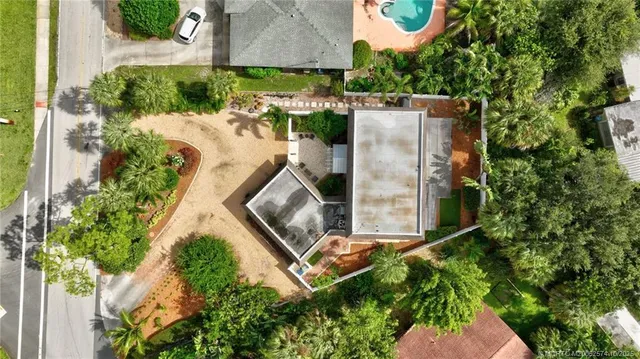 $875,000 | 80 Southeast St Lucie Boulevard, Stuart, FL 34996