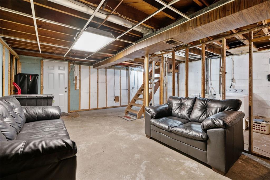 5196 Grove Road Whitehall, PA 15236 - Photo 14 of 18 Gallery Image 14