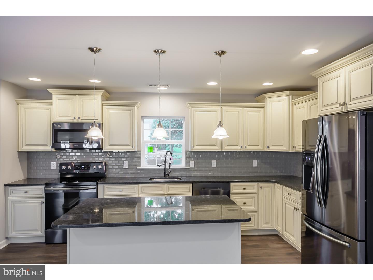 65 Sweetgum Road Levittown, PA 19056 - Photo 5 of 25 Gallery Image 5