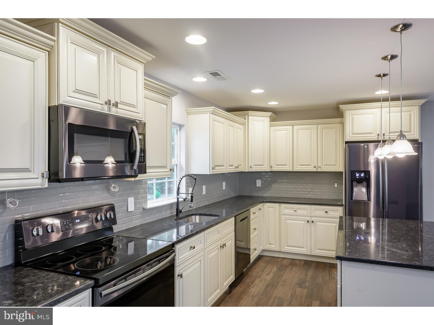 65 Sweetgum Road Levittown, PA 19056 - Photo 6 of 25 Gallery Image 6