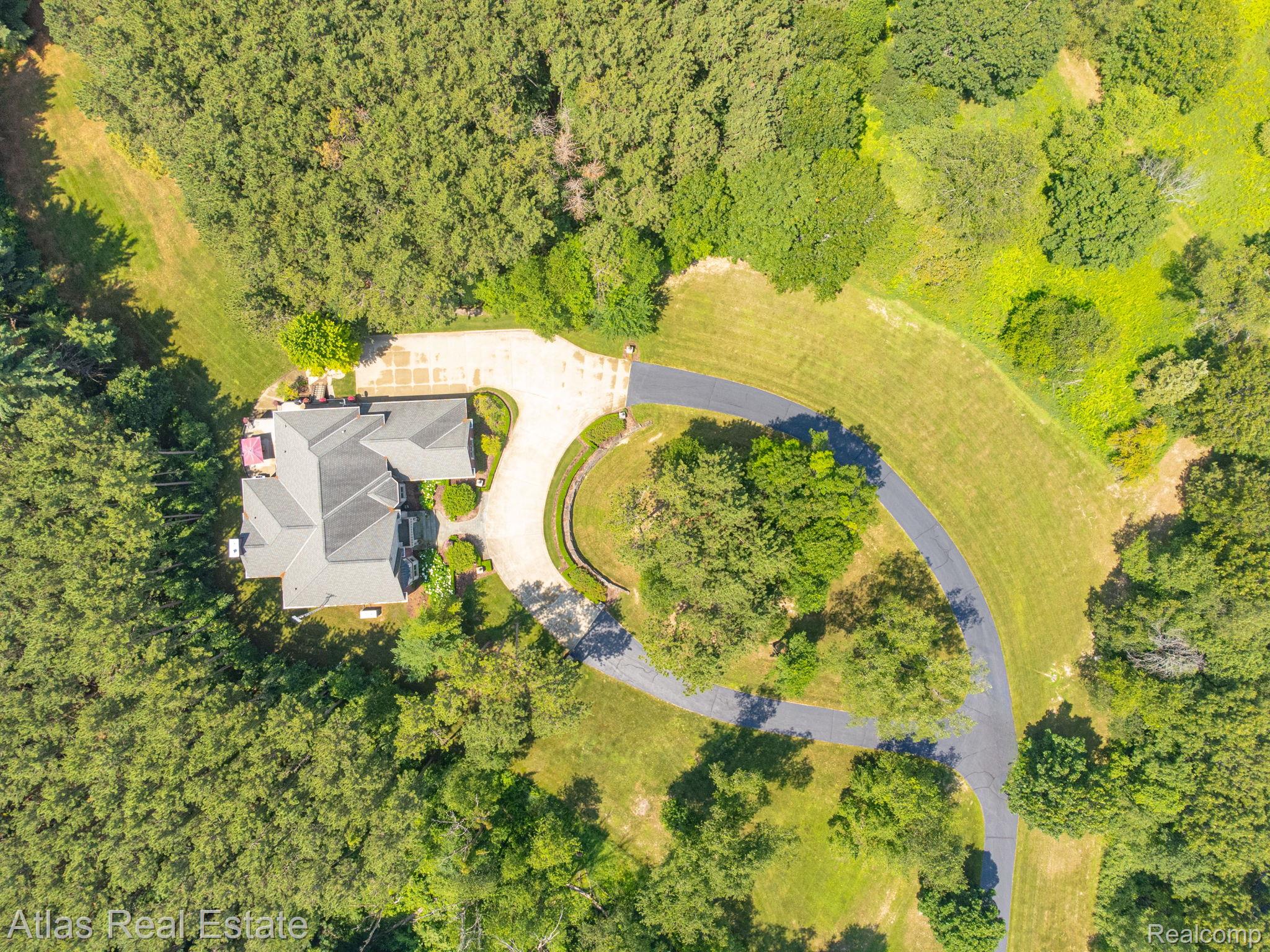 10380 South State Road Goodrich, MI 48438 - Photo 20 of 87 Private estate surrounded by mature trees