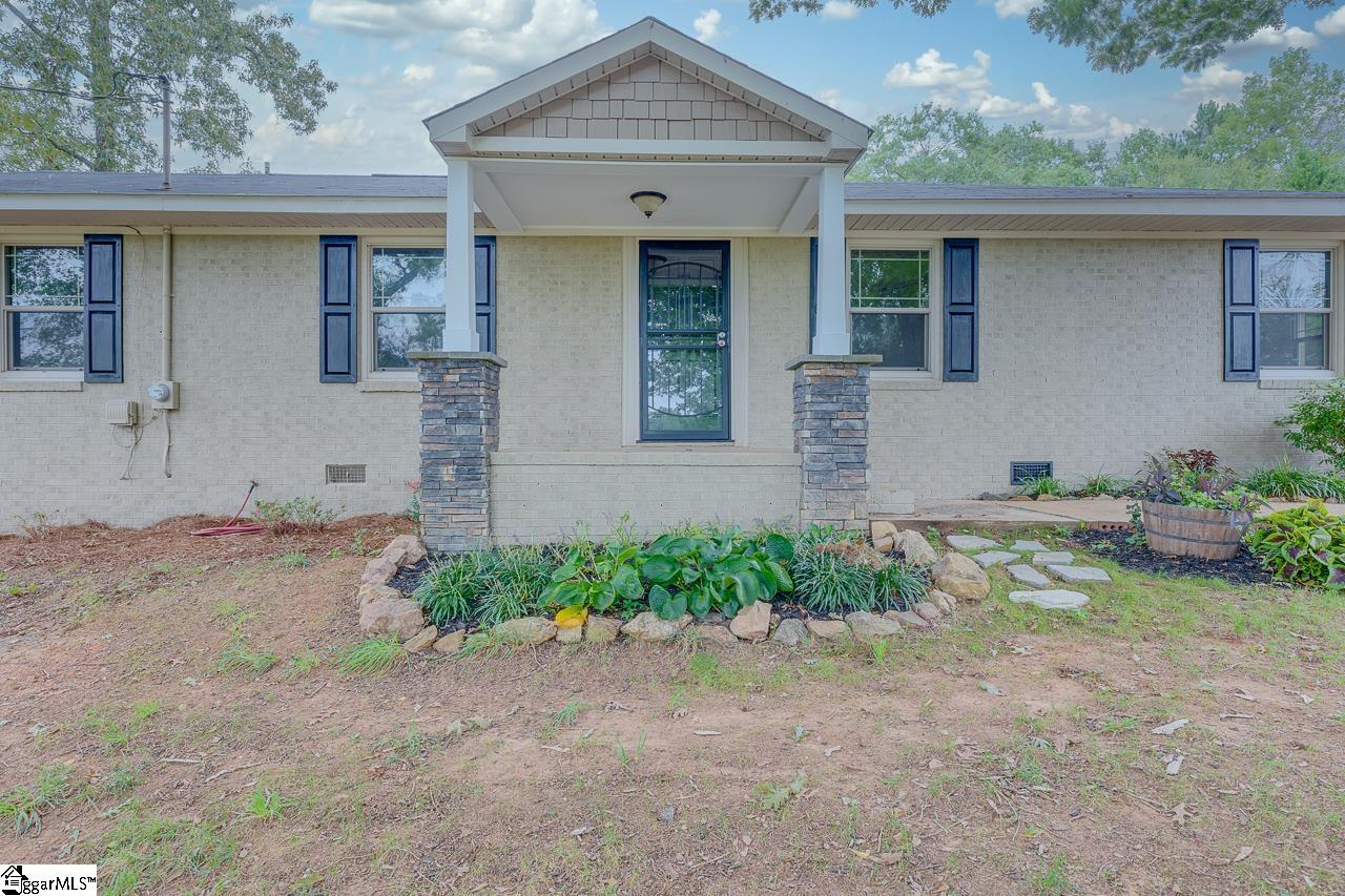 827 5 Forks Road Liberty, SC 29657 - Photo 4 of 28
