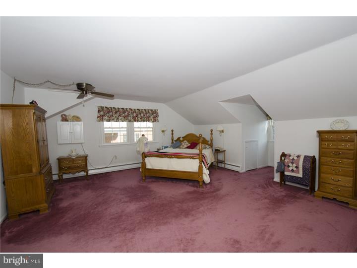 617 Minshall Road Springfield, PA 19064 - Photo 11 of 20 Master Bedroom