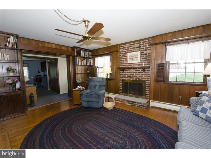 617 Minshall Road Springfield, PA 19064 - Photo 7 of 20 Family Room