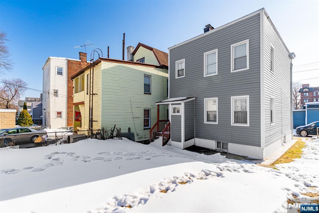 209 Taylor Street Orange, NJ 07050 - Photo 16 of 18