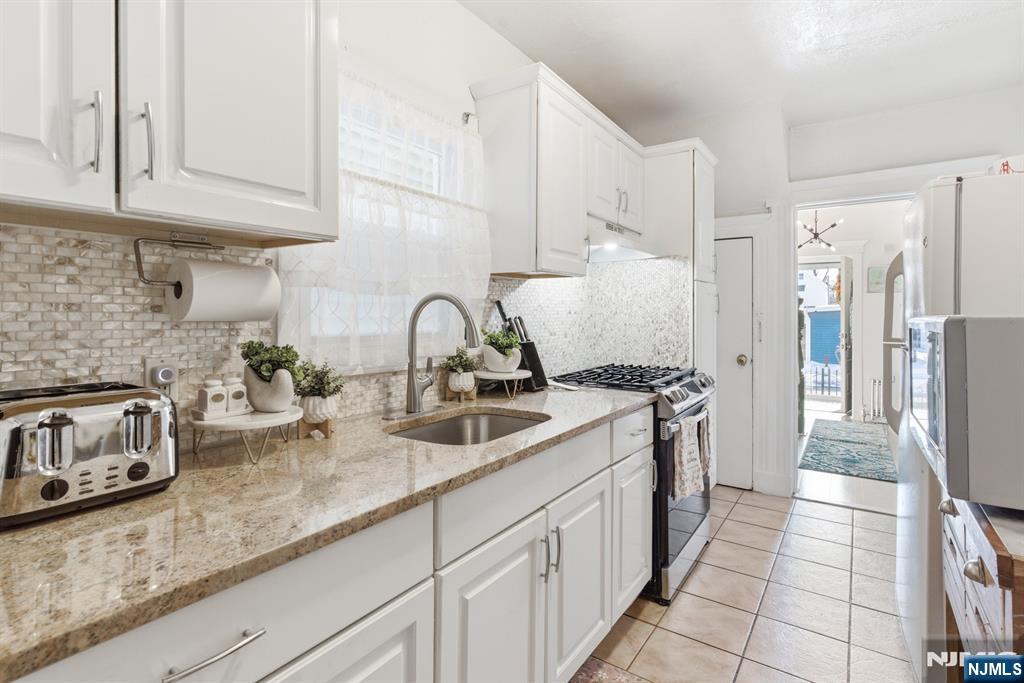 209 Taylor Street Orange, NJ 07050 - Photo 5 of 18