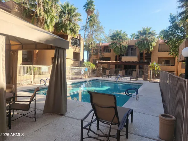 $985 | 2625 East Indian School Road, Unit 213, Phoenix, AZ 85016