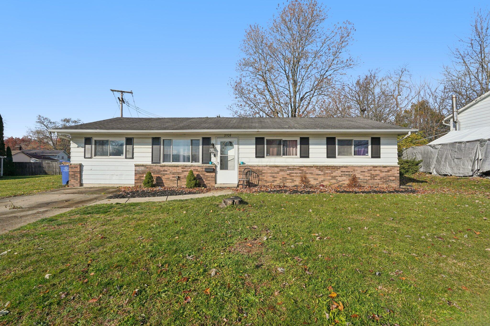 2705 Denmark Road Columbus, OH 43232 - Photo 1 of 43 1-web-or-mls-Denmark Rd-S2011-001