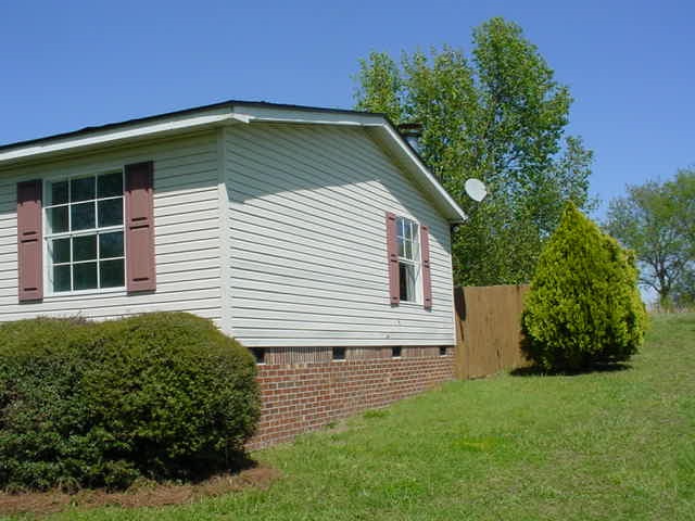 781 Wilkins Road Campobello, SC 29322 - Photo 13 of 15