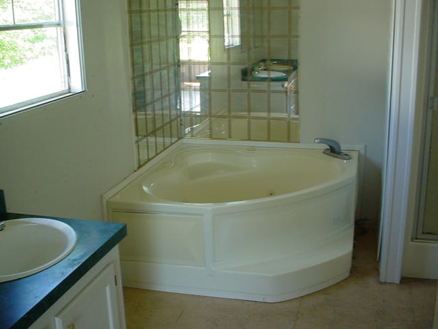 781 Wilkins Road Campobello, SC 29322 - Photo 9 of 15