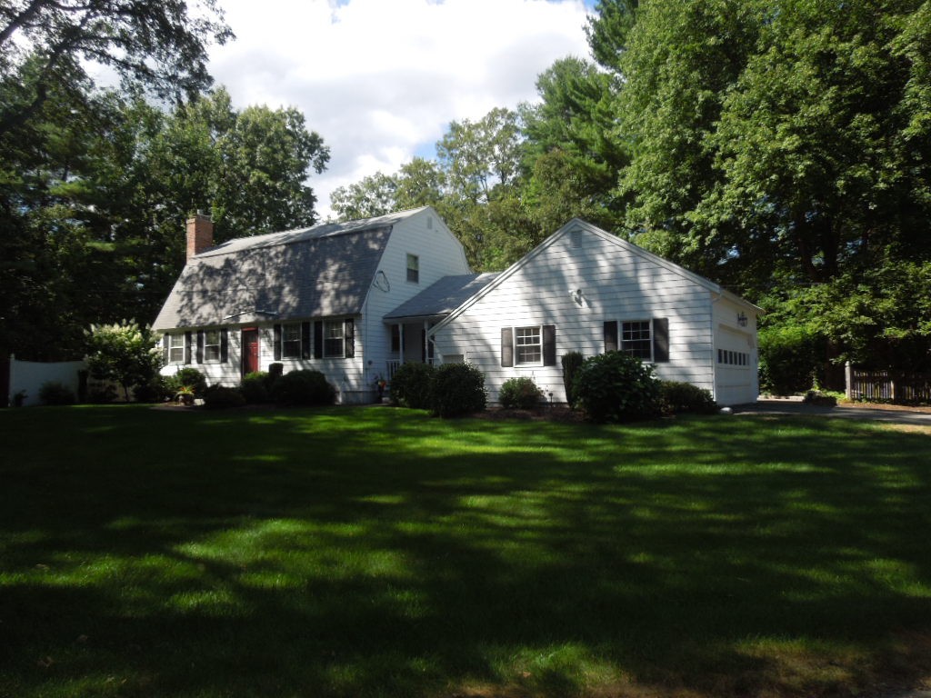 19 Old Homestead Road Westford, MA 01886 - Photo 2 of 28 Gallery Image 2