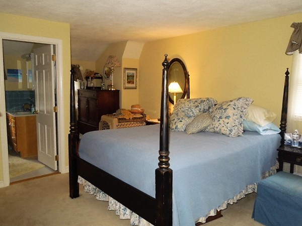 19 Old Homestead Road Westford, MA 01886 - Photo 10 of 28 Gallery Image 10