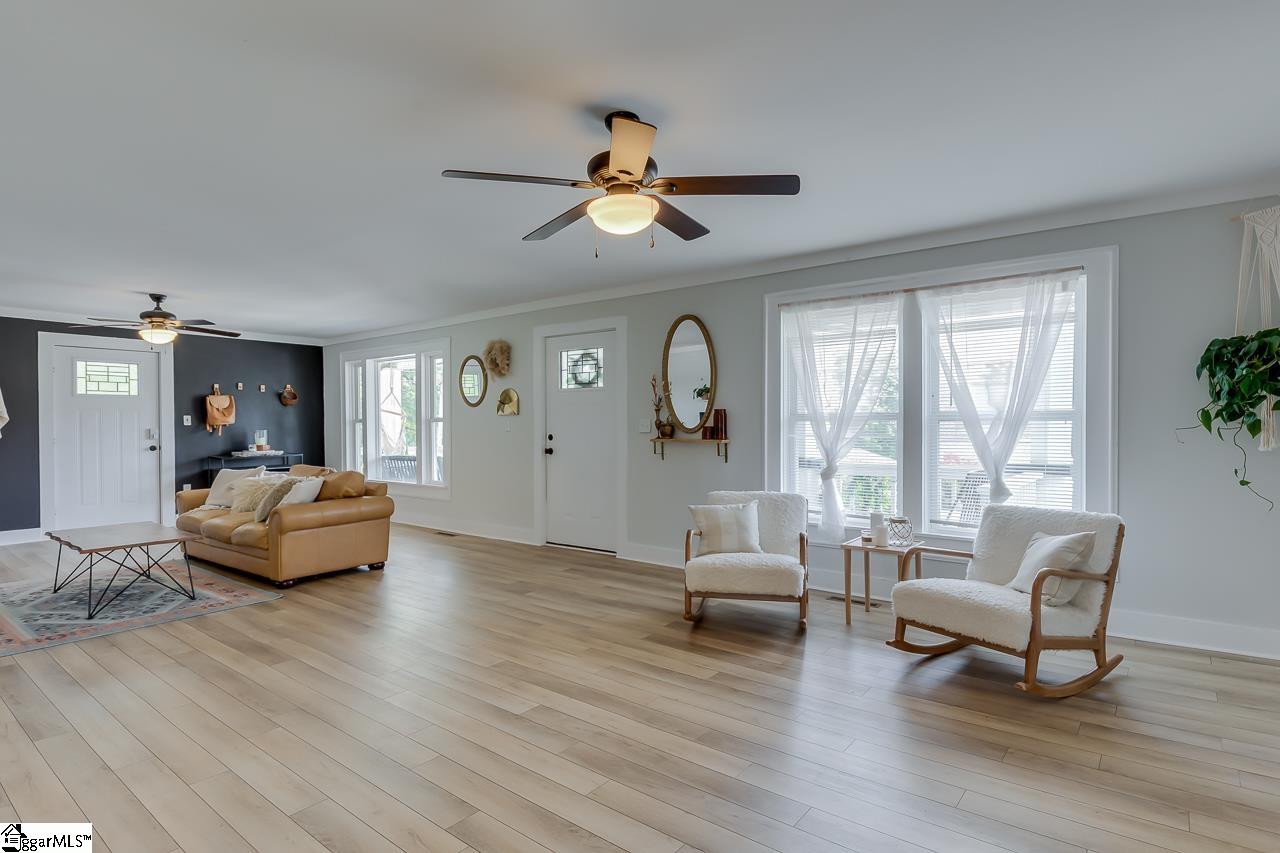 511 Blue Ridge Street Easley, SC 29640 - Photo 12 of 36 Gallery Image 12