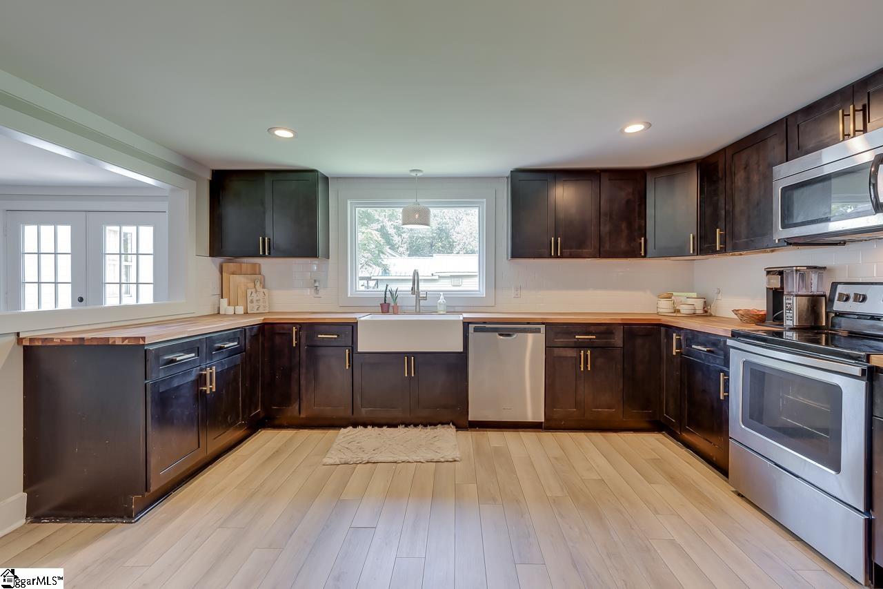 511 Blue Ridge Street Easley, SC 29640 - Photo 17 of 36 Gallery Image 17