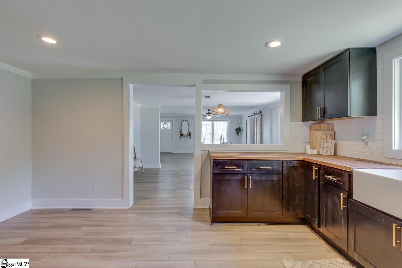 511 Blue Ridge Street Easley, SC 29640 - Photo 21 of 36 Gallery Image 21