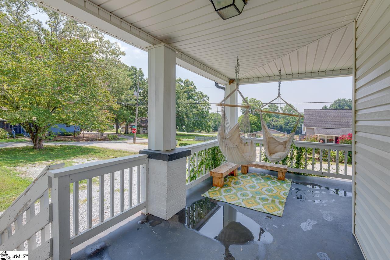 511 Blue Ridge Street Easley, SC 29640 - Photo 4 of 36 Gallery Image 4