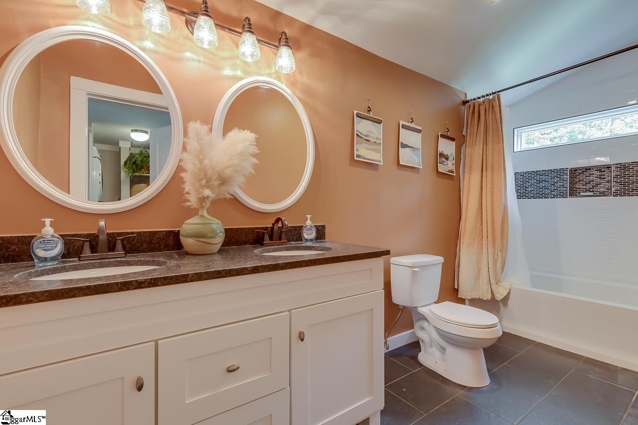 511 Blue Ridge Street Easley, SC 29640 - Photo 31 of 36 Gallery Image 31