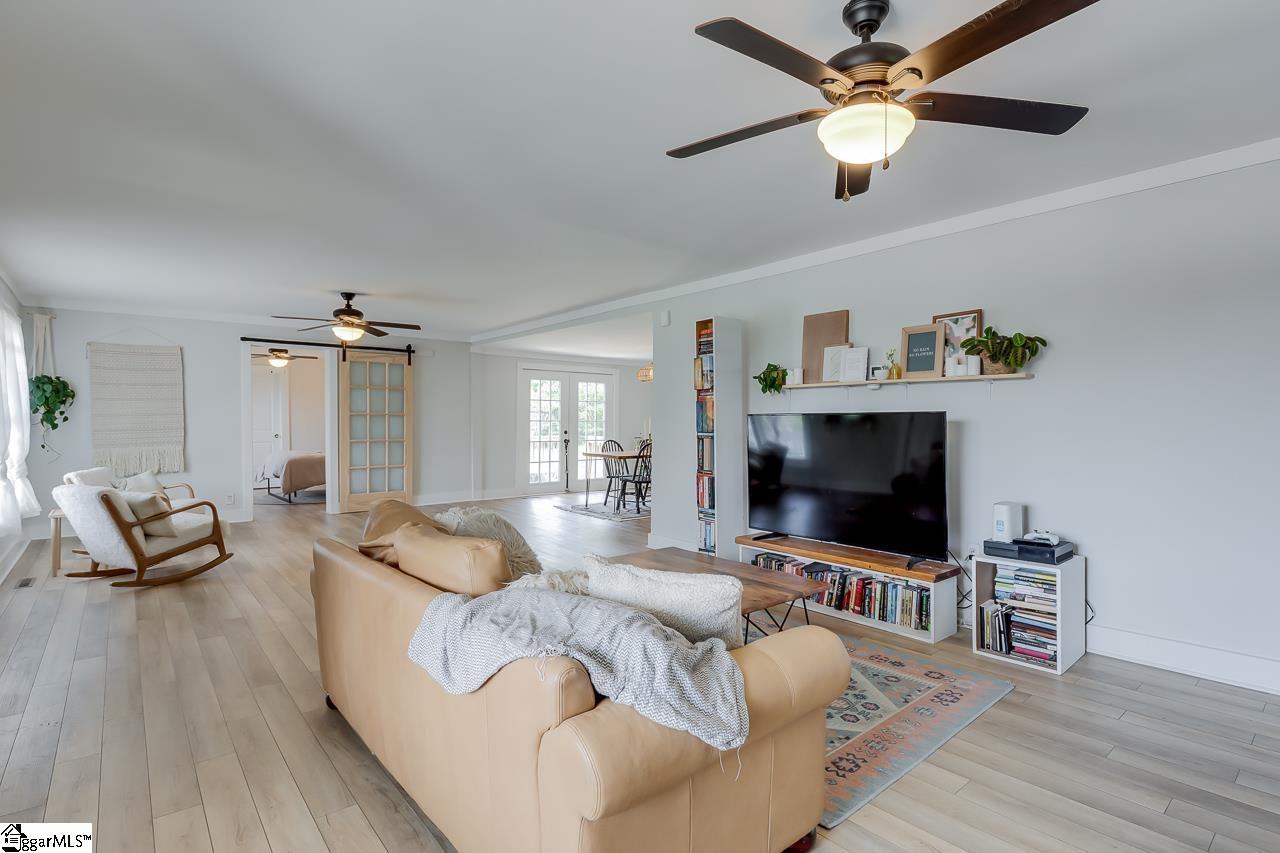 511 Blue Ridge Street Easley, SC 29640 - Photo 8 of 36 Gallery Image 8