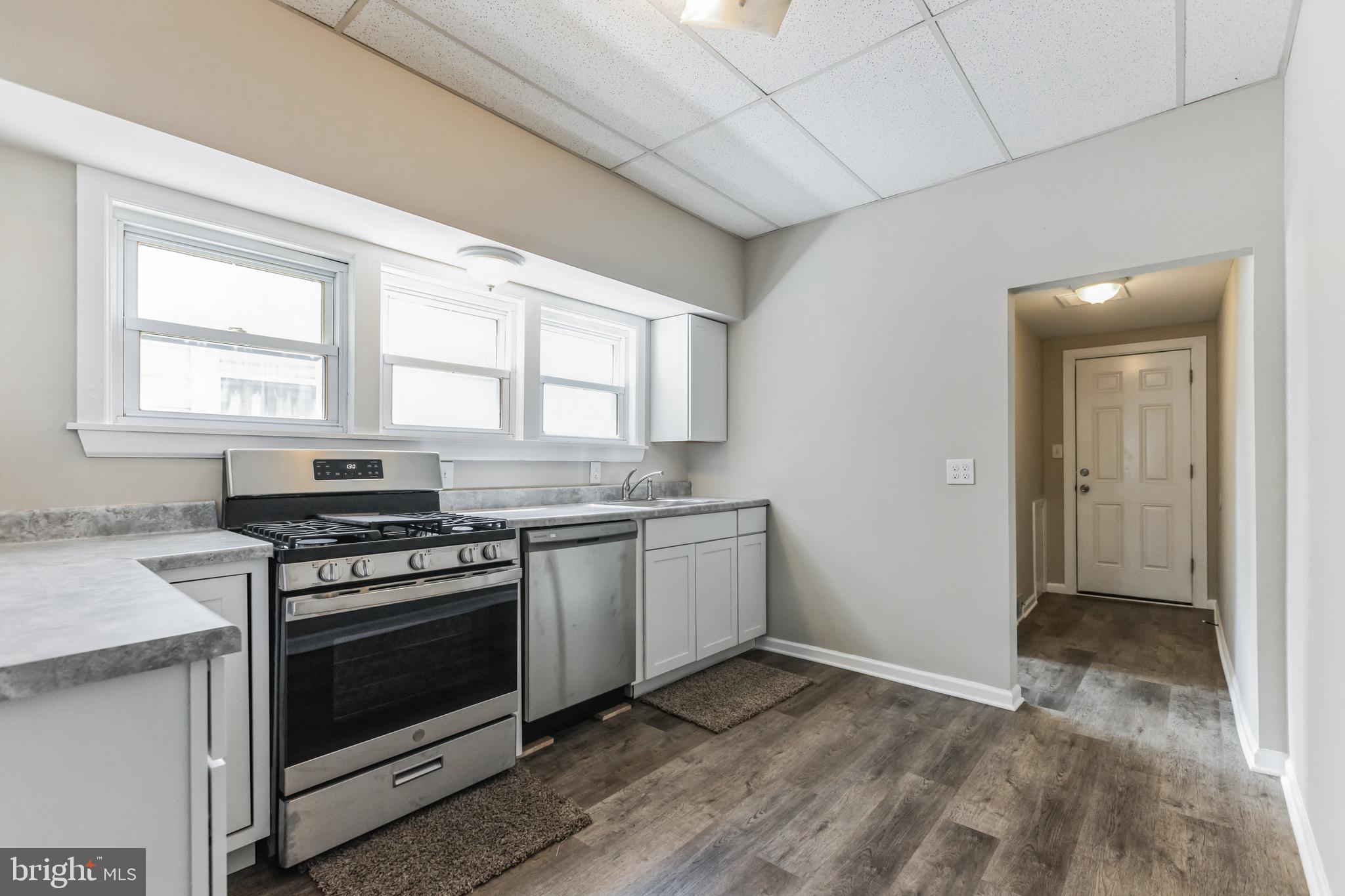 237 3rd Street Gloucester City, NJ 08030 - Photo 11 of 32