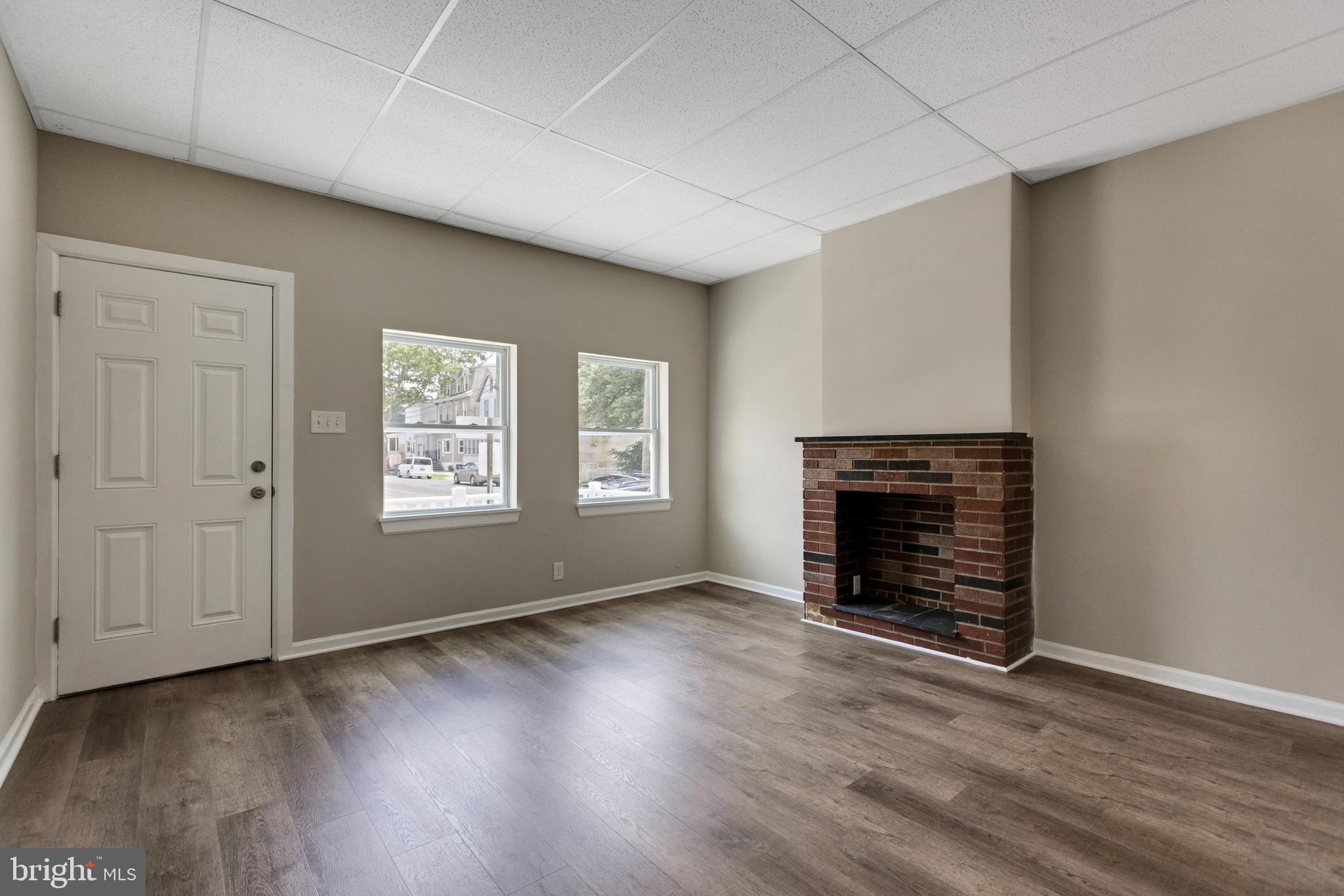 237 3rd Street Gloucester City, NJ 08030 - Photo 4 of 32