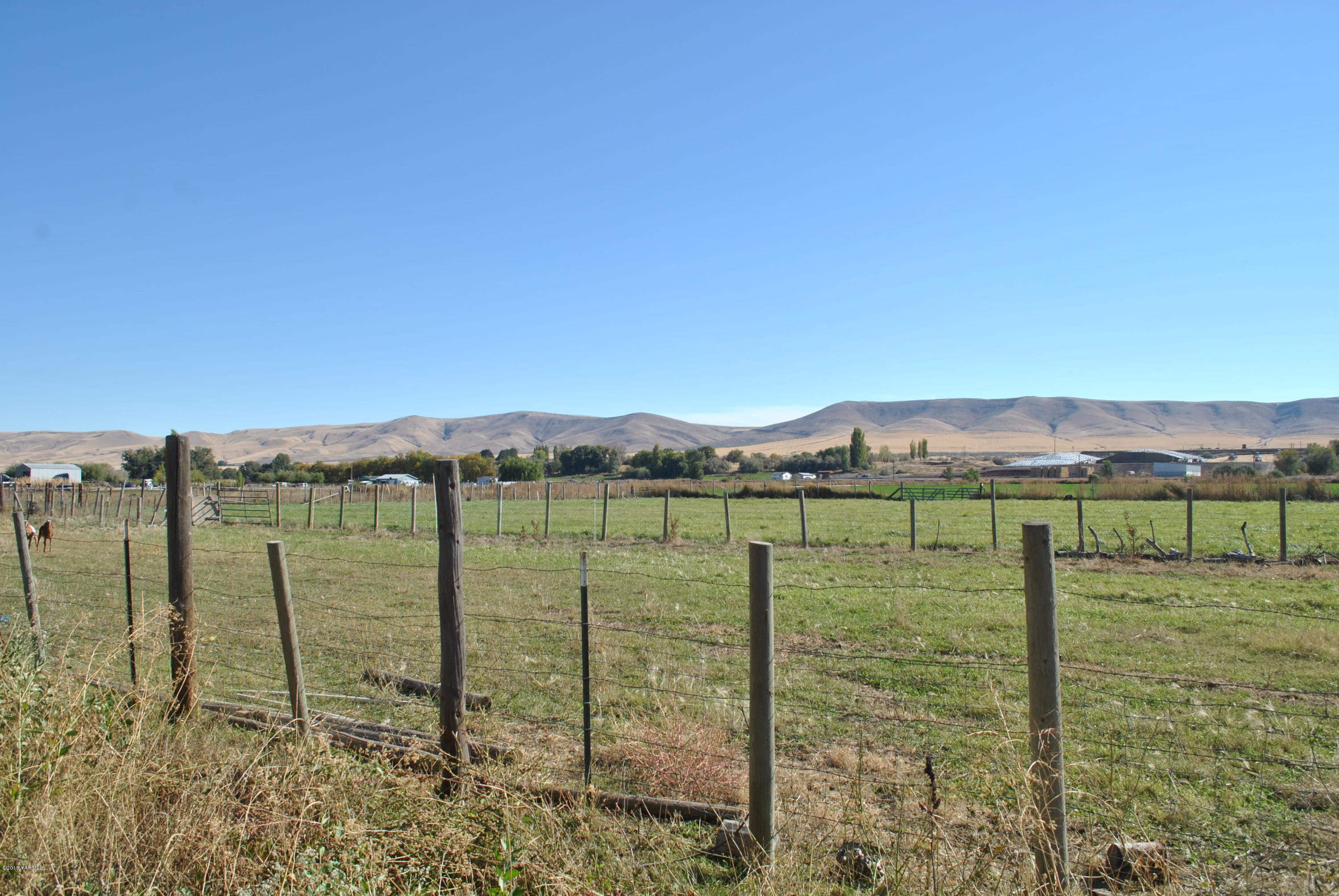 Sr-22 Bus Road Mabton, WA 98935 - Photo 13 of 15 a view of lake with mountain