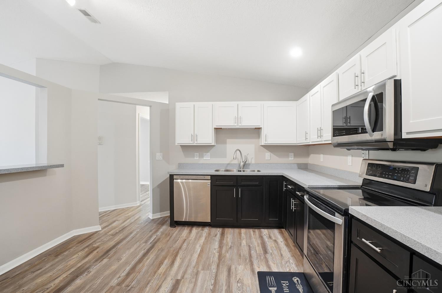 3675 West Galbraith Road, Unit 16 Cincinnati, OH 45247 - Photo 17 of 50