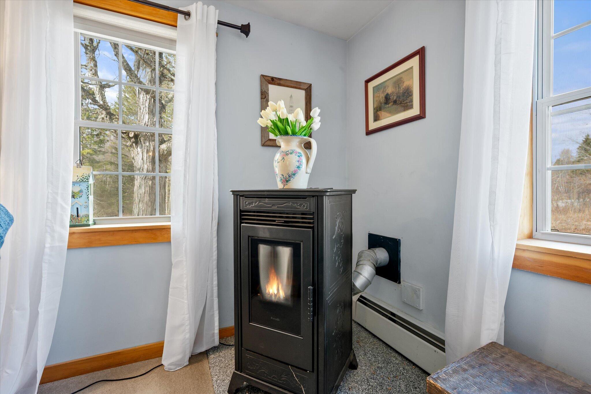 1135 Waltham Road Ellsworth, ME 04605 - Photo 21 of 41 25-Living Room