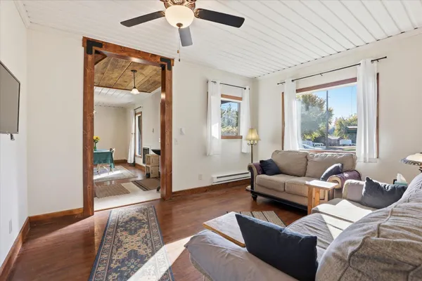 $279,000 | 602 West Bartlett Street, Oakesdale, WA 99158