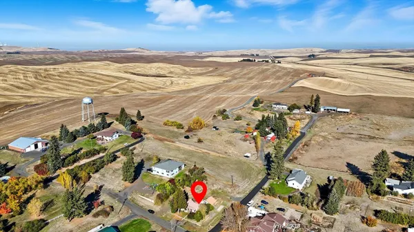 $279,000 | 602 West Bartlett Street, Oakesdale, WA 99158