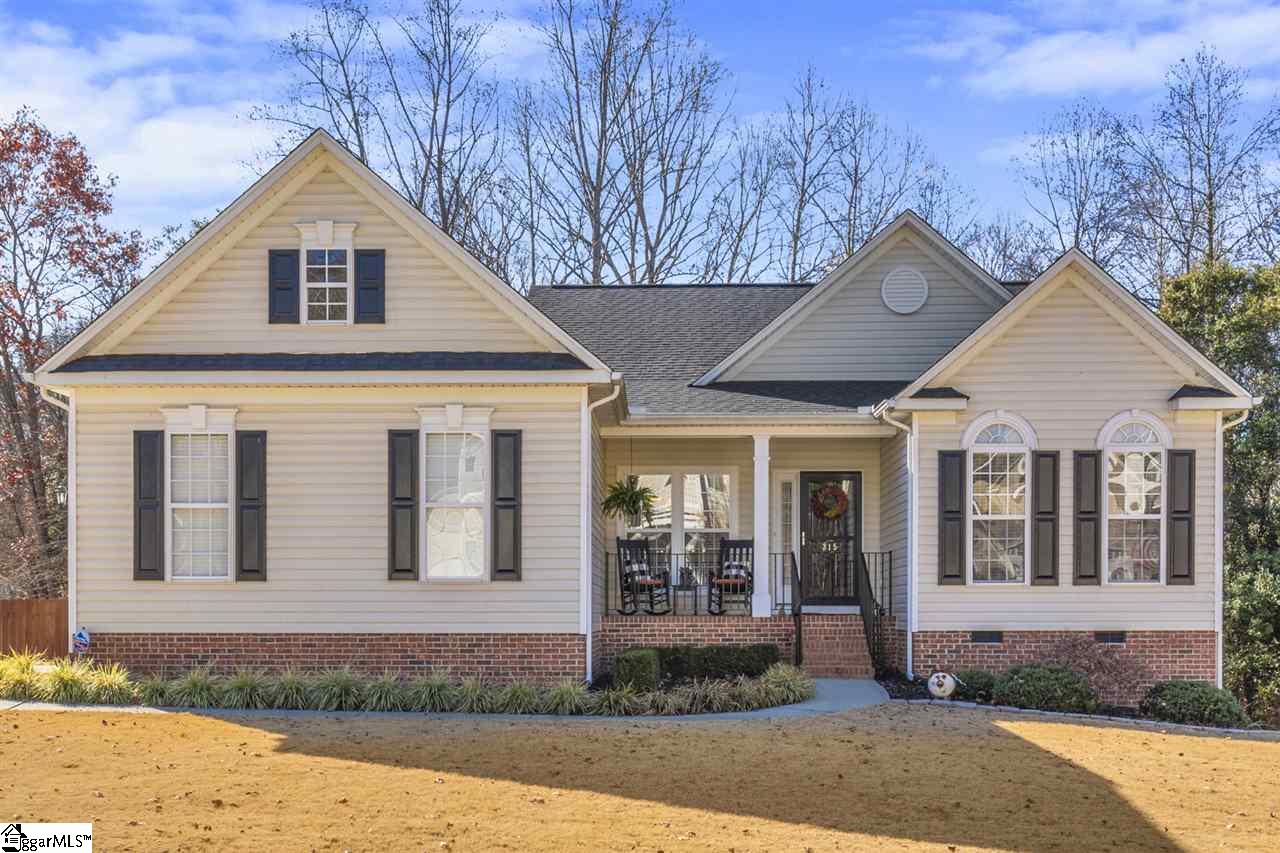 315 Amberleaf Way Simpsonville, SC 29681 - Photo 1 of 28 Gallery Image 1