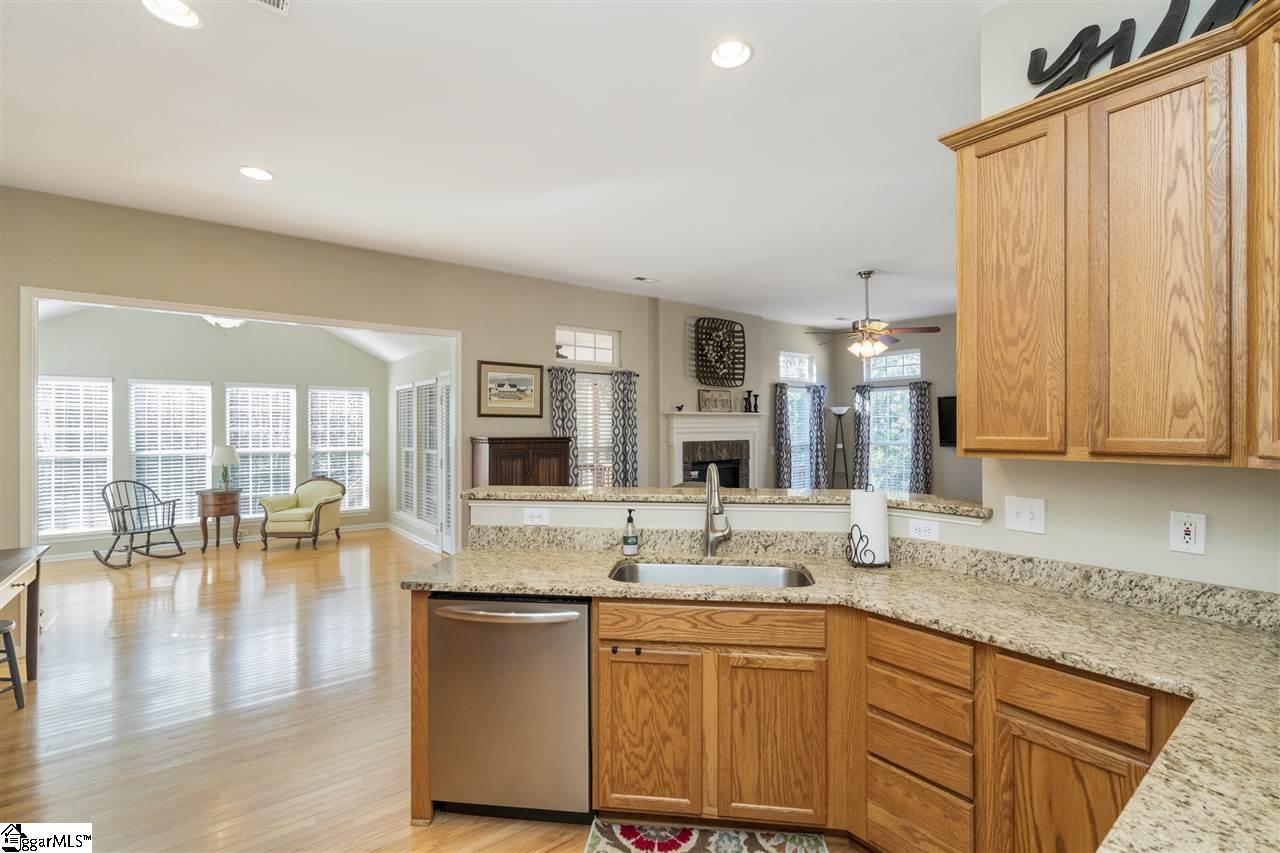 315 Amberleaf Way Simpsonville, SC 29681 - Photo 11 of 28 Gallery Image 11