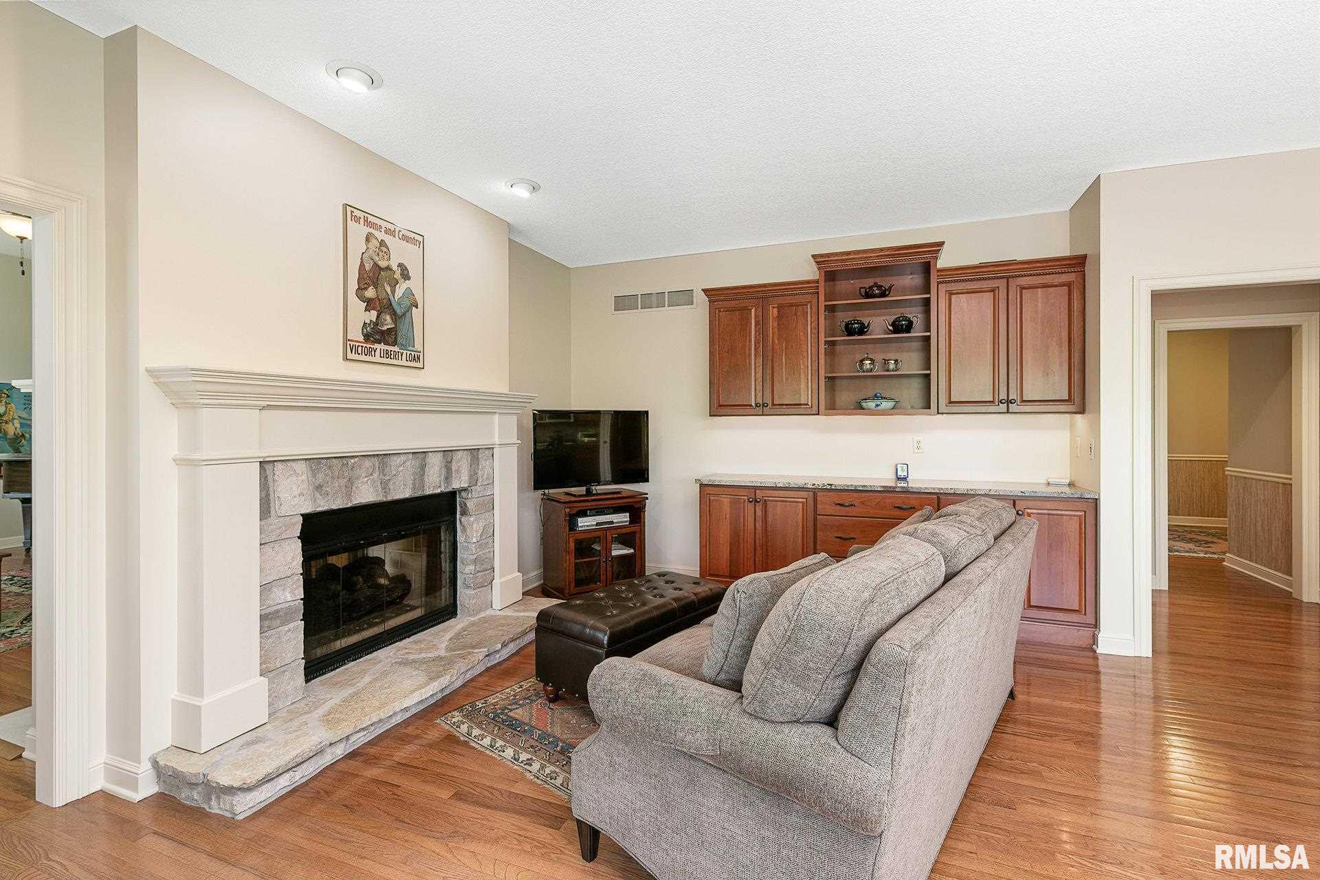 6878 Little Cabin Road Bettendorf, IA 52722 - Photo 17 of 49 Gallery Image 17