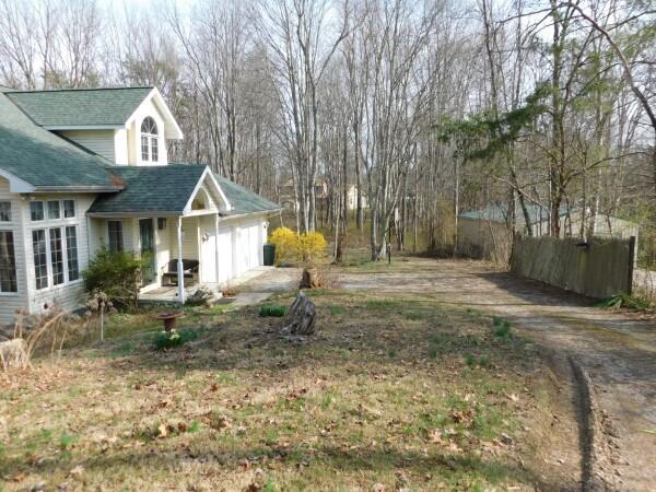 31044 Mays Road Logan, OH 43138 - Photo 3 of 27