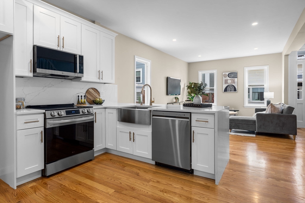 362 Silver Street Boston, MA 02127 - Photo 11 of 26
