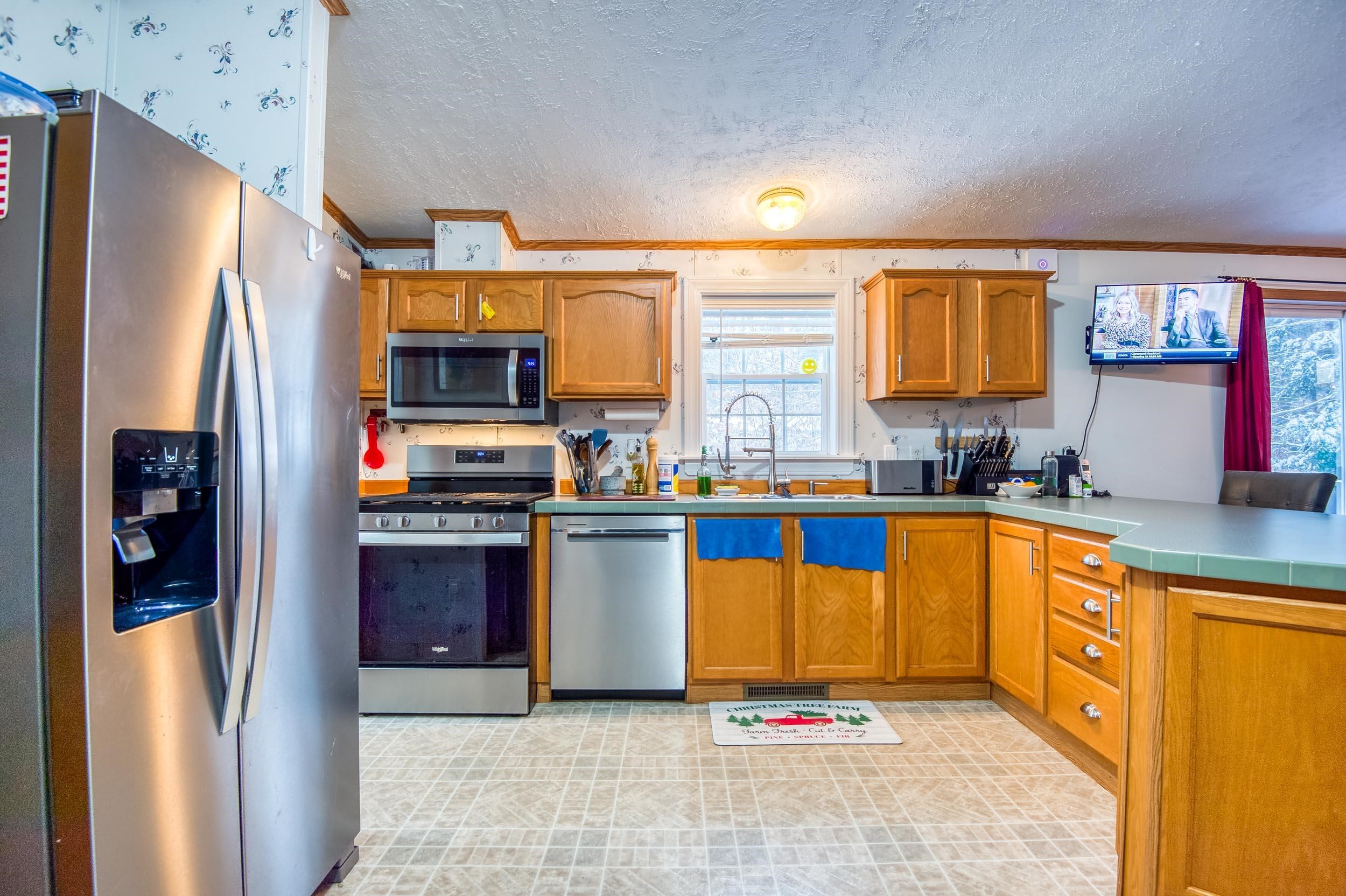 6 Butternut Lane Tamworth, NH 03886 - Photo 13 of 37